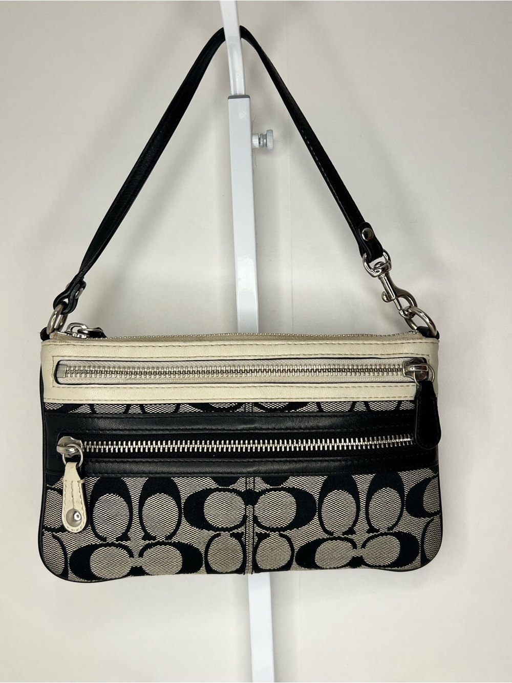 Large Vintage Y2K Coach Black & Cream Signature C Wristlet
